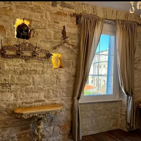 Spectacular View Of The Colloseum * 풀라